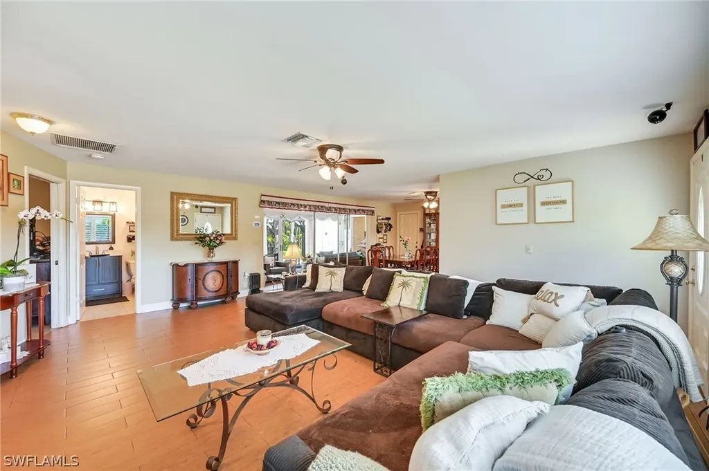 20 Maui Circle Naples FL 34112