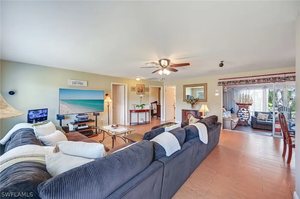 20 Maui Circle Naples FL 34112