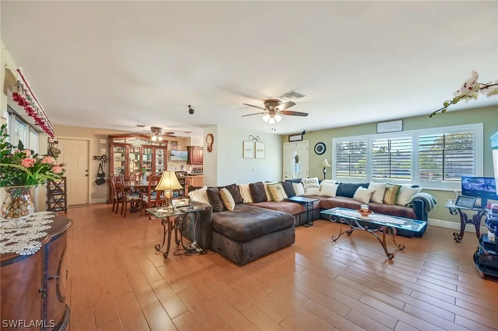 20 Maui Circle Naples FL 34112