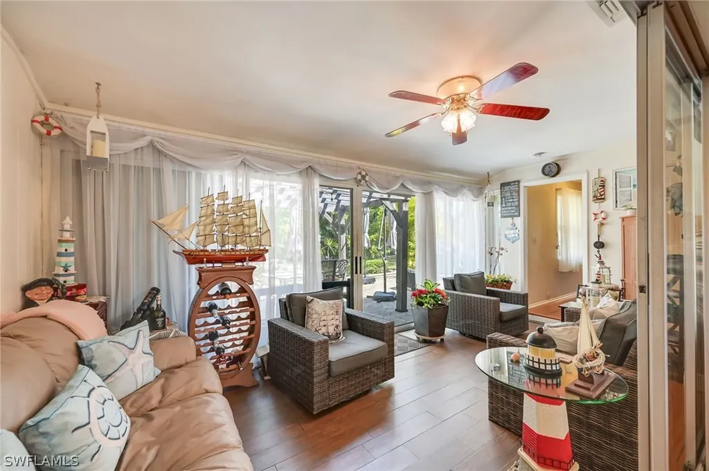 20 Maui Circle Naples FL 34112