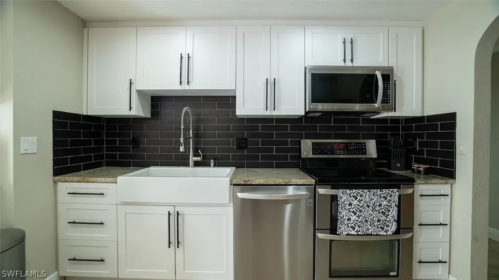 720 29th Street NW Naples FL 34120
