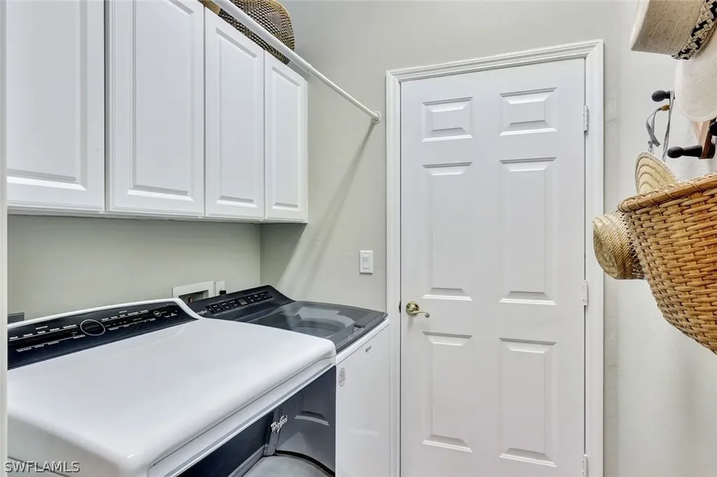 6499 Waverly Green Way Naples FL 34110