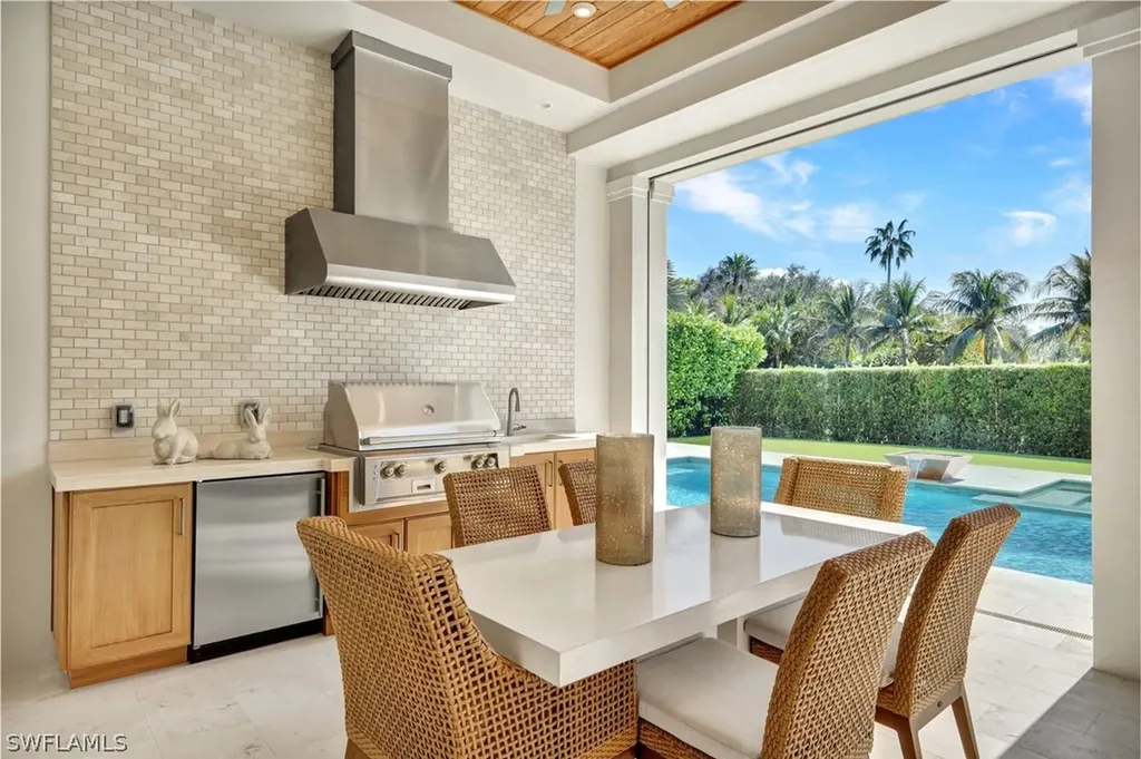 6892 Leeward Way Naples FL 34109