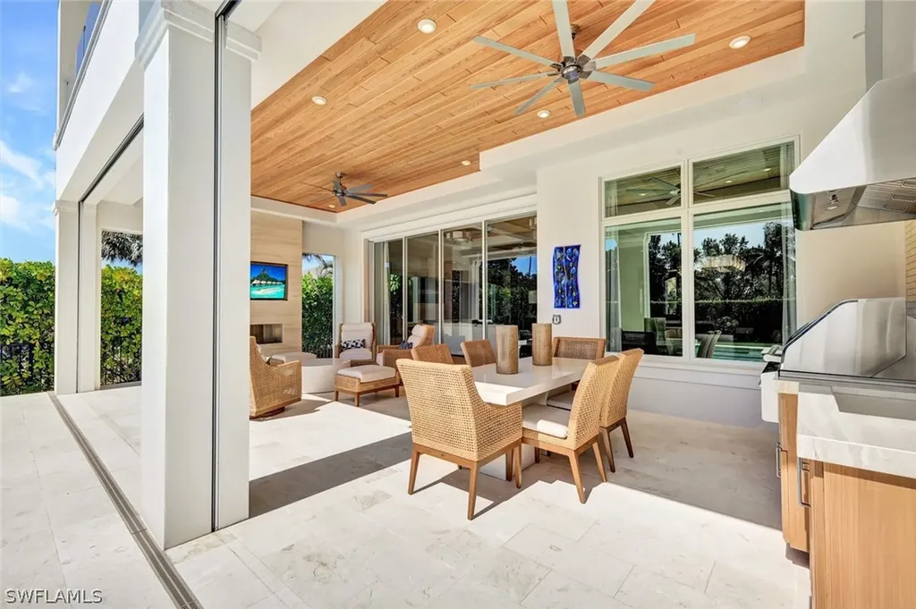 6892 Leeward Way Naples FL 34109