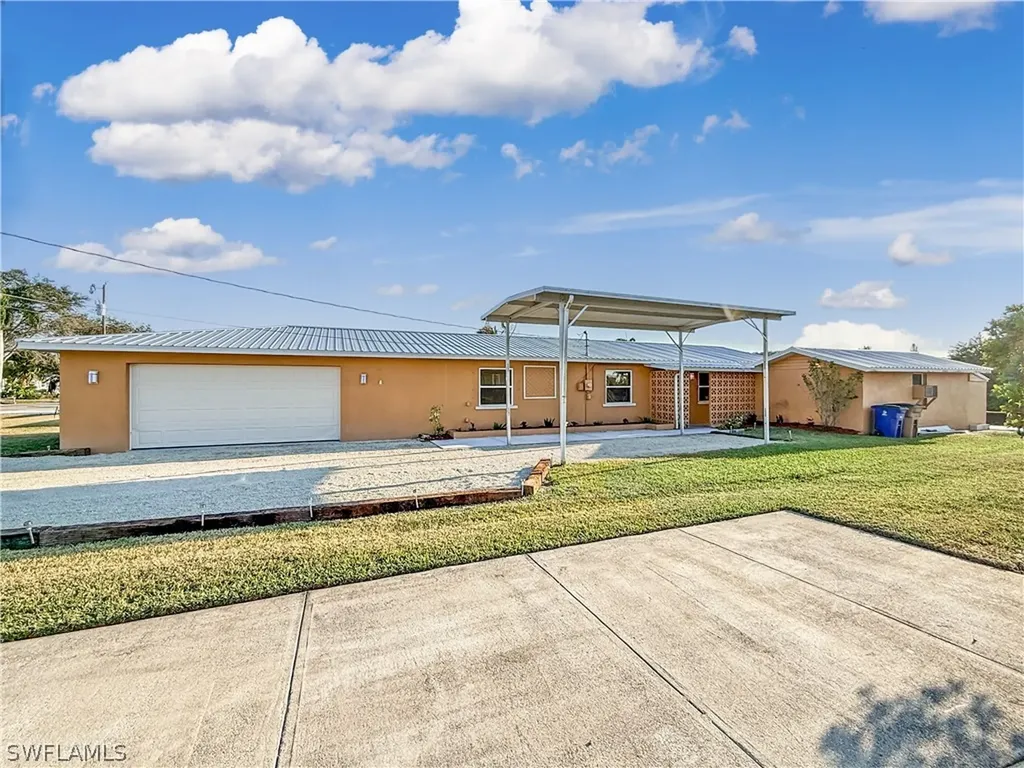 2115 Saint Croix Avenue Fort Myers FL 33905