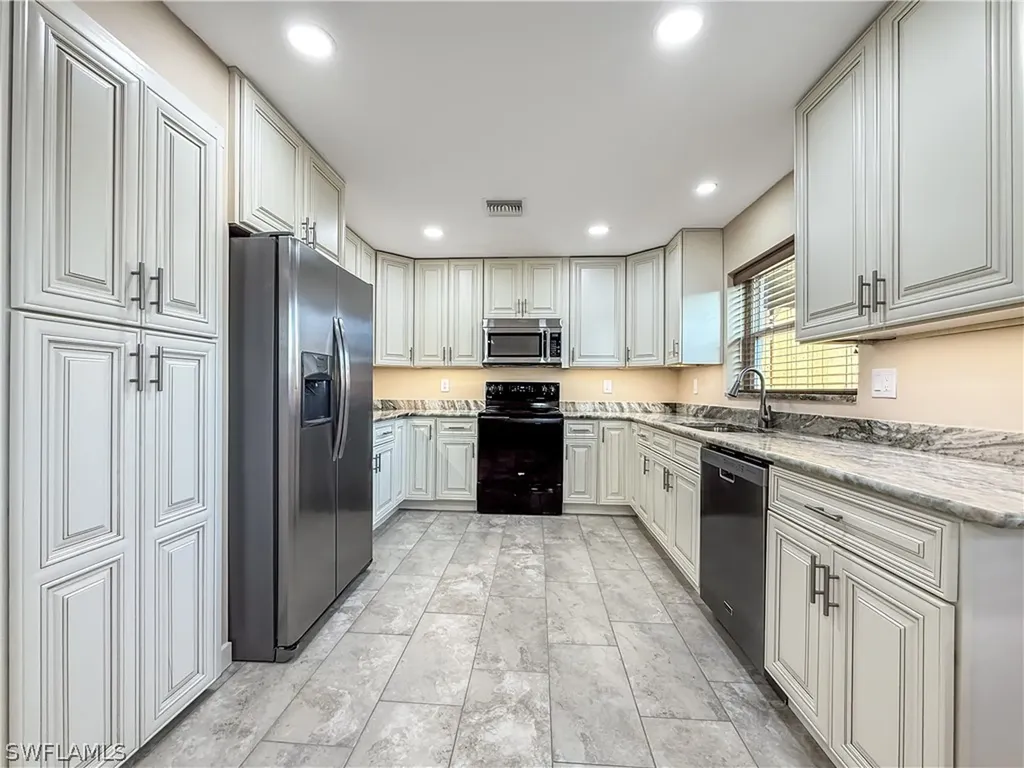 2115 Saint Croix Avenue Fort Myers FL 33905