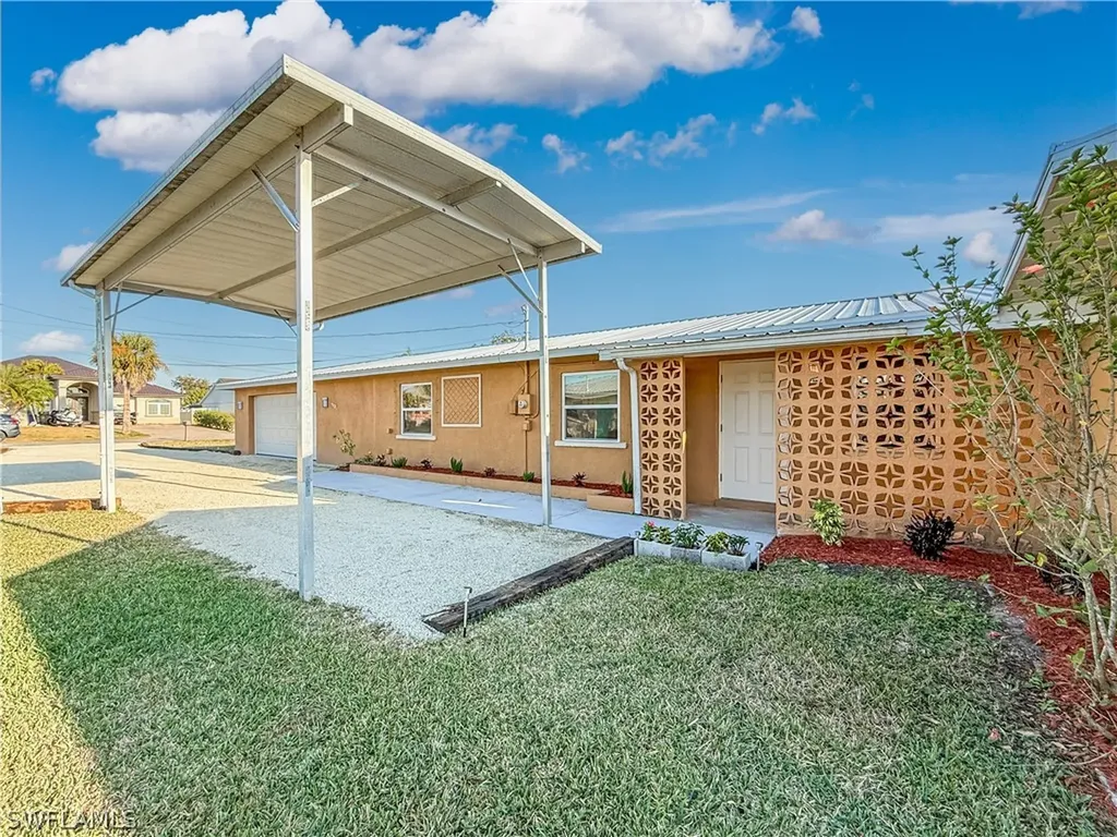 2115 Saint Croix Avenue Fort Myers FL 33905