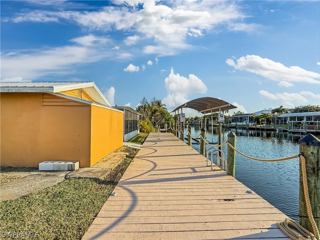 2115 Saint Croix Avenue Fort Myers FL 33905