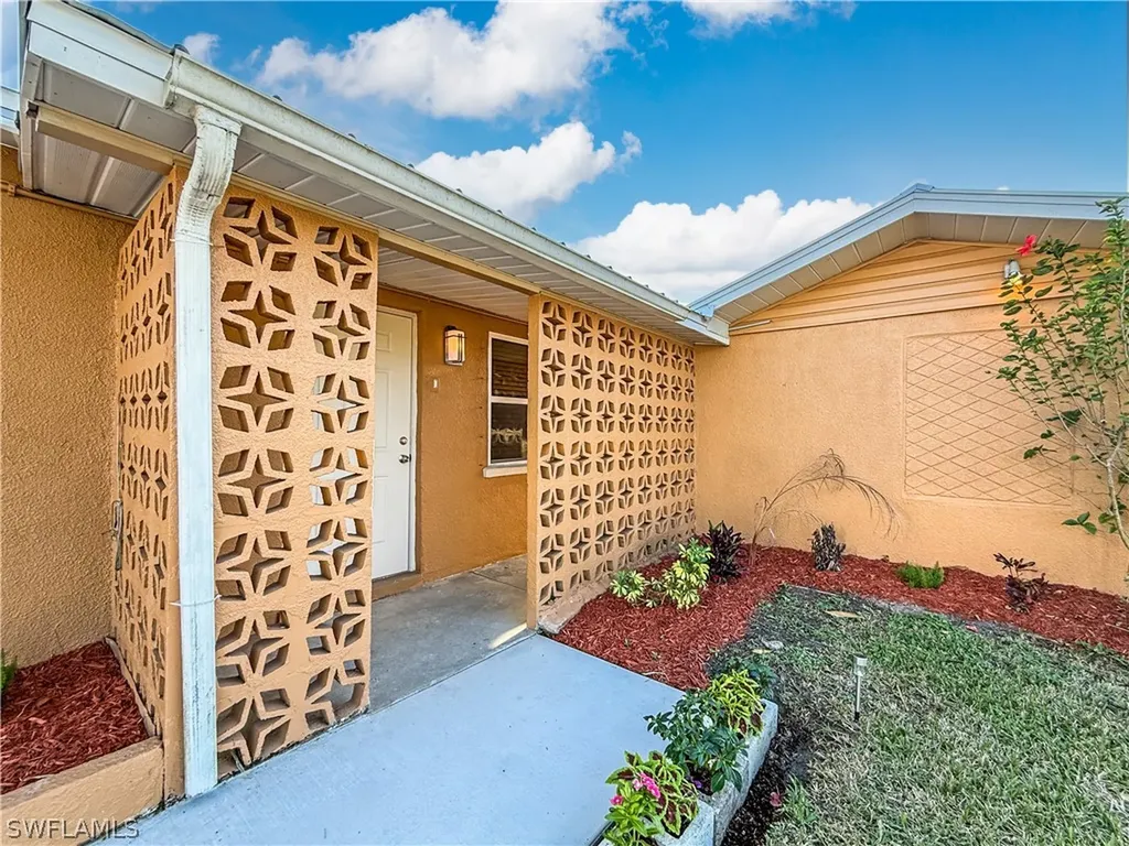 2115 Saint Croix Avenue Fort Myers FL 33905