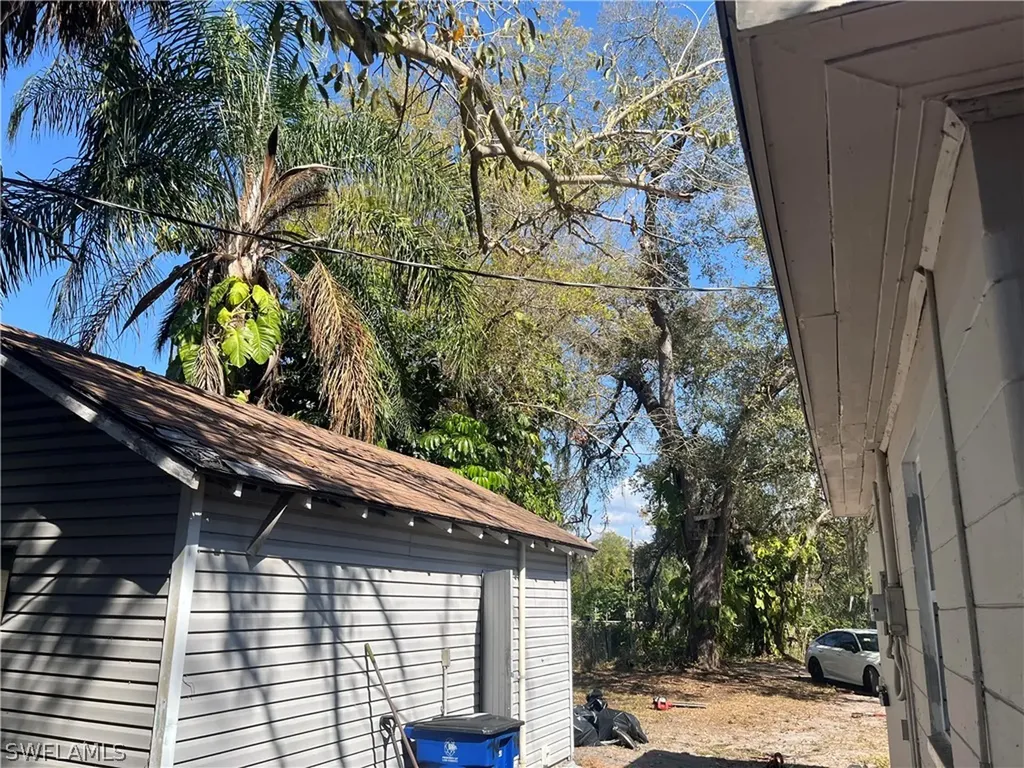 76 Crescent Lake Drive North Fort Myers FL 33917