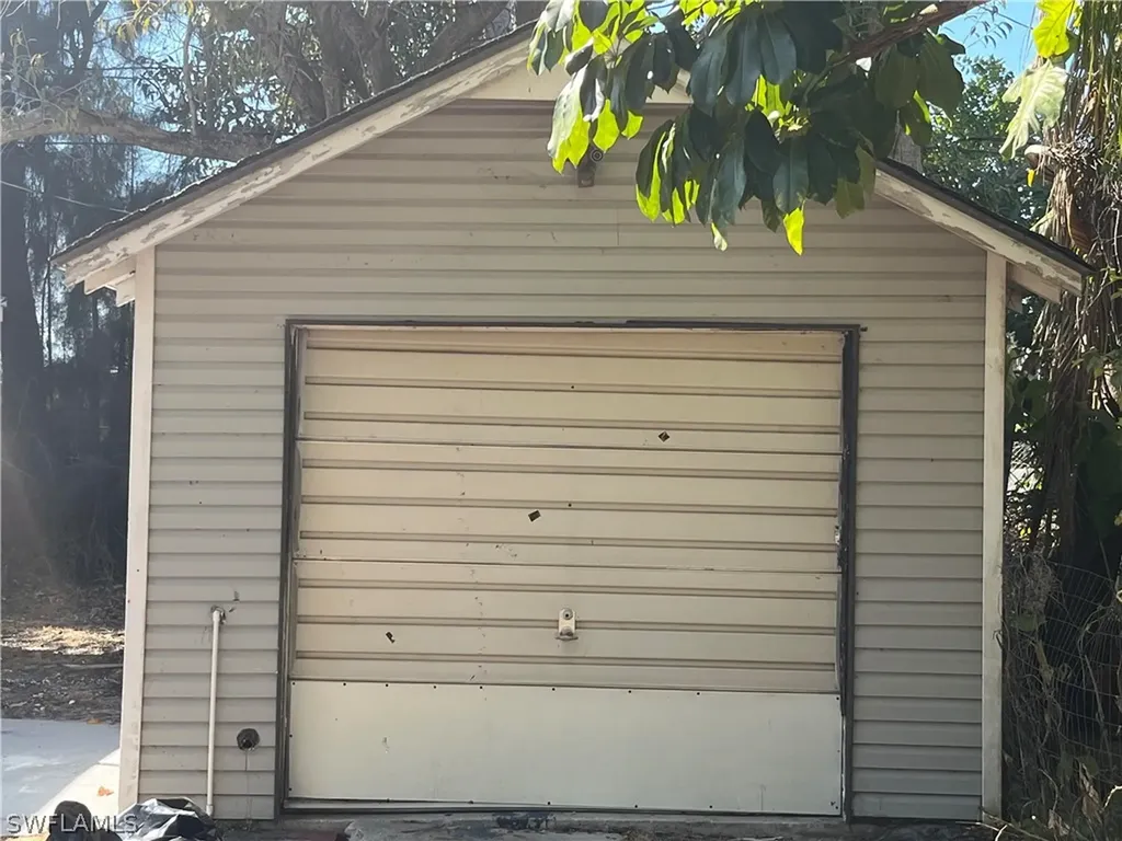 76 Crescent Lake Drive North Fort Myers FL 33917