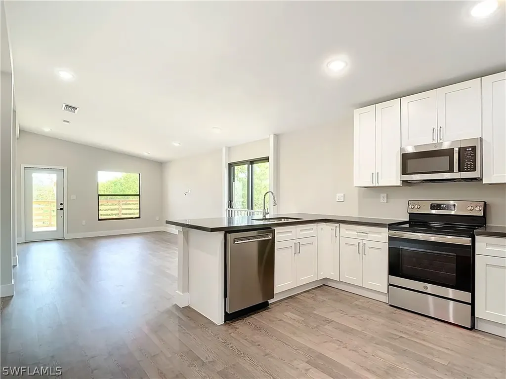 2505 Storter Avenue Naples FL 34112
