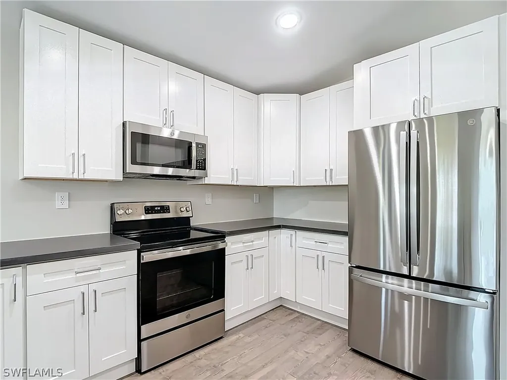 2505 Storter Avenue Naples FL 34112