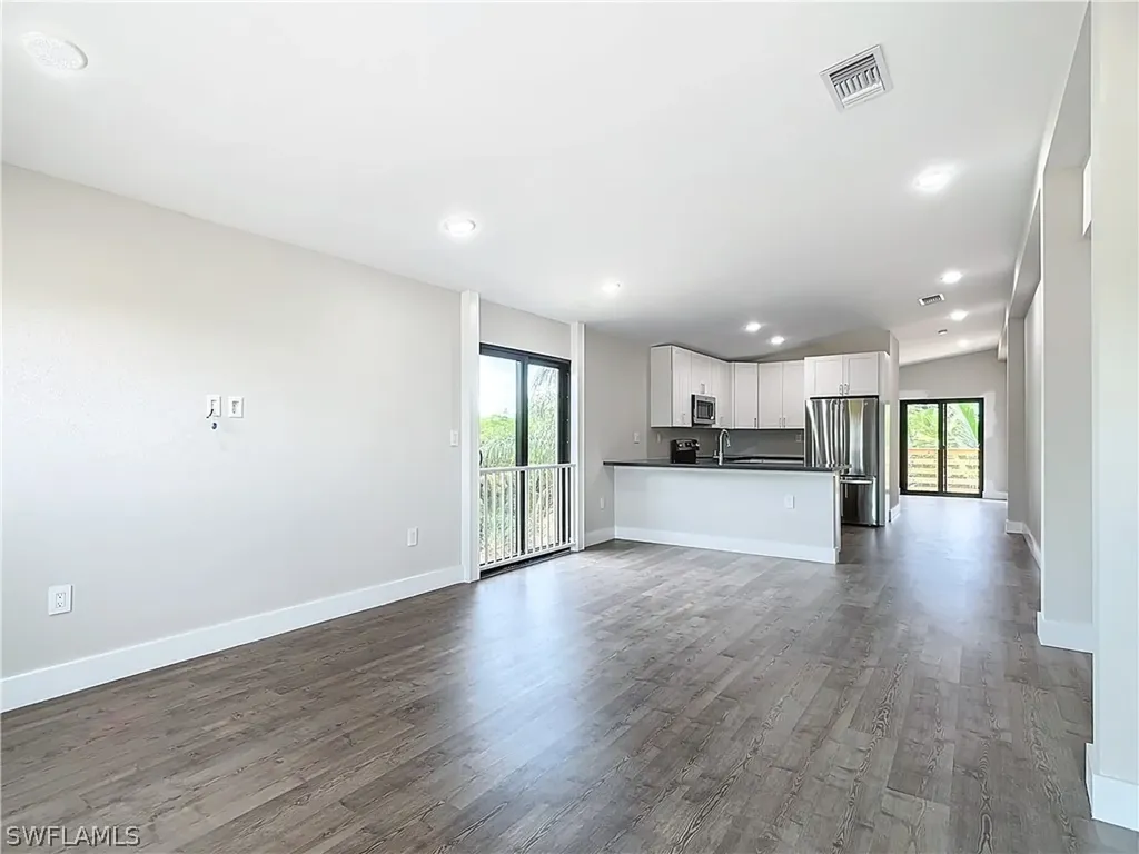 2505 Storter Avenue Naples FL 34112