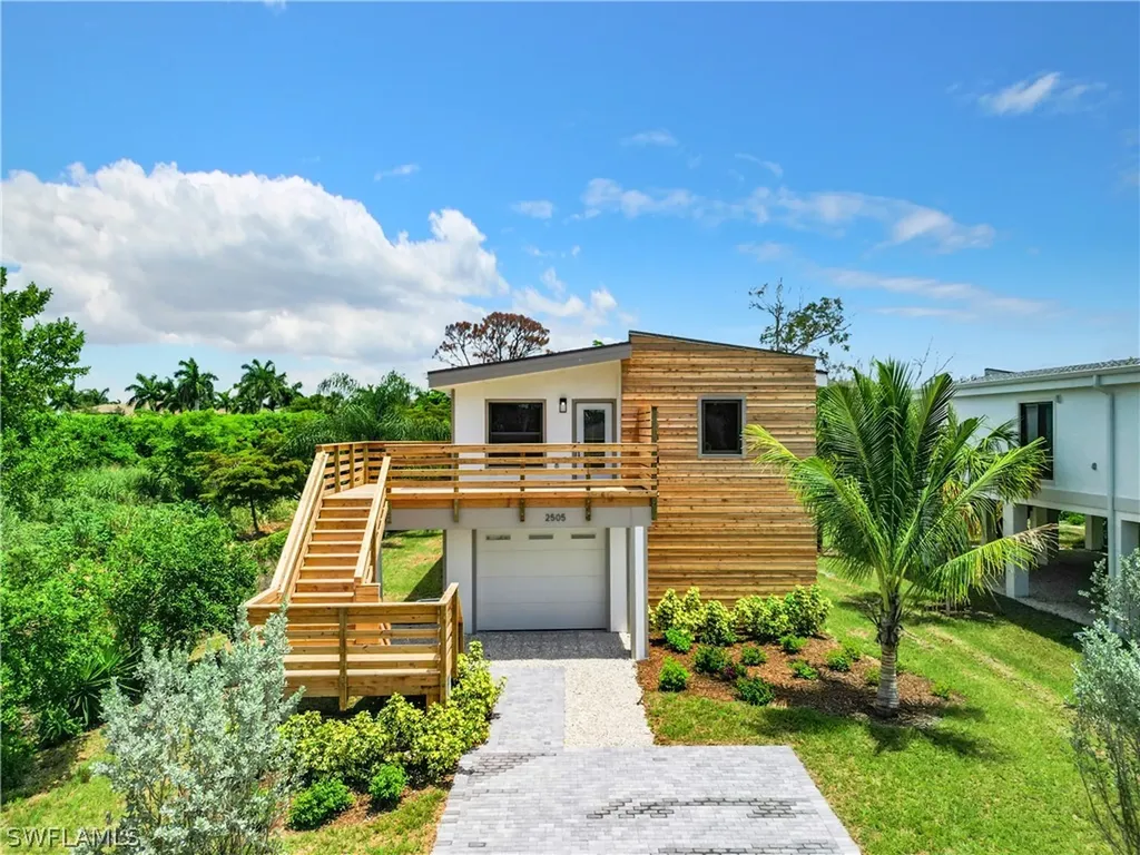 2505 Storter Avenue Naples FL 34112