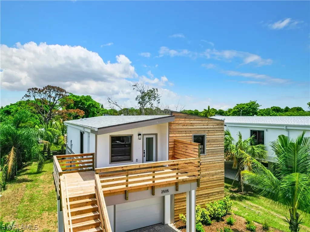 2505 Storter Avenue Naples FL 34112