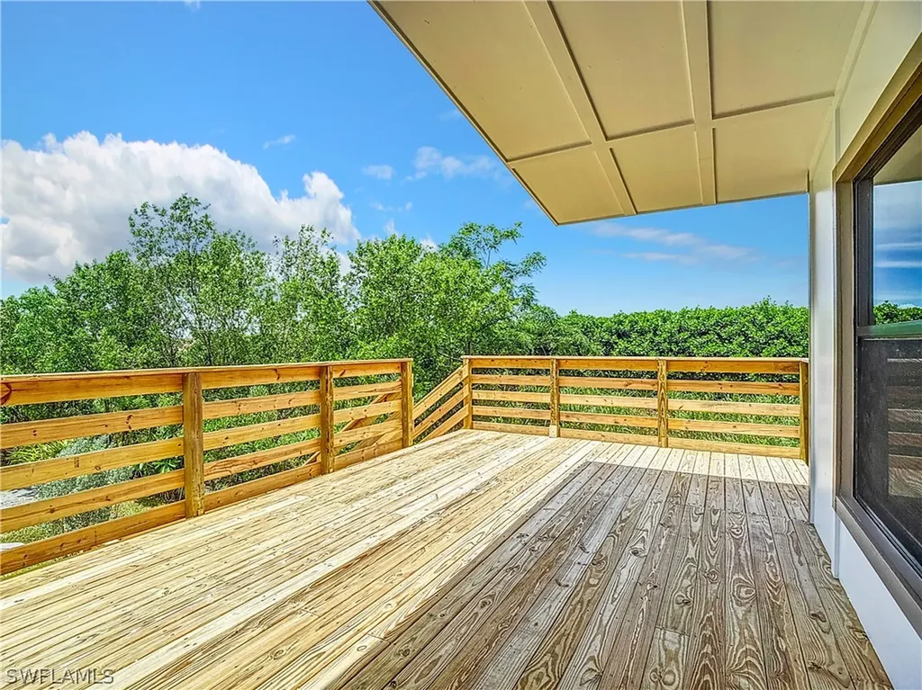 2505 Storter Avenue Naples FL 34112