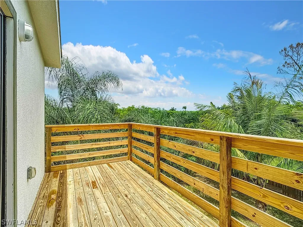 2505 Storter Avenue Naples FL 34112
