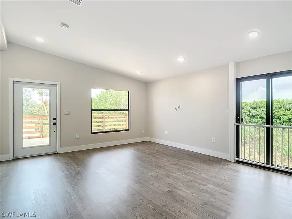 2505 Storter Avenue Naples FL 34112