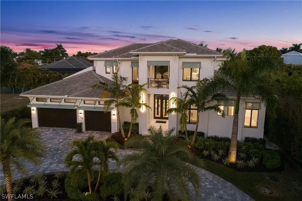 3636 Crayton Road Naples FL 34103