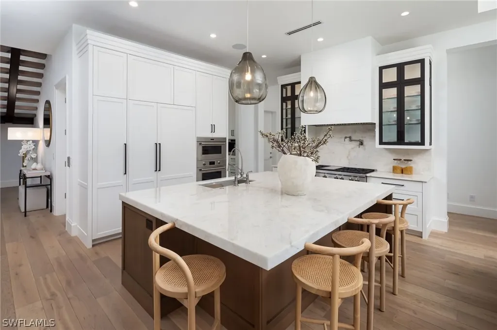 3636 Crayton Road Naples FL 34103