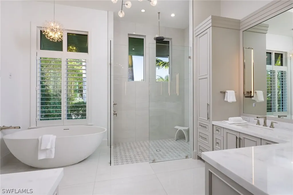 3636 Crayton Road Naples FL 34103