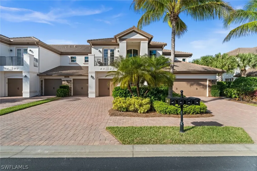 8069 Players Cove Drive Naples FL 34113