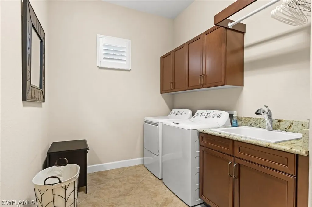 8069 Players Cove Drive Naples FL 34113