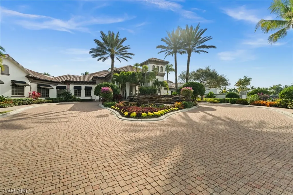 8069 Players Cove Drive Naples FL 34113