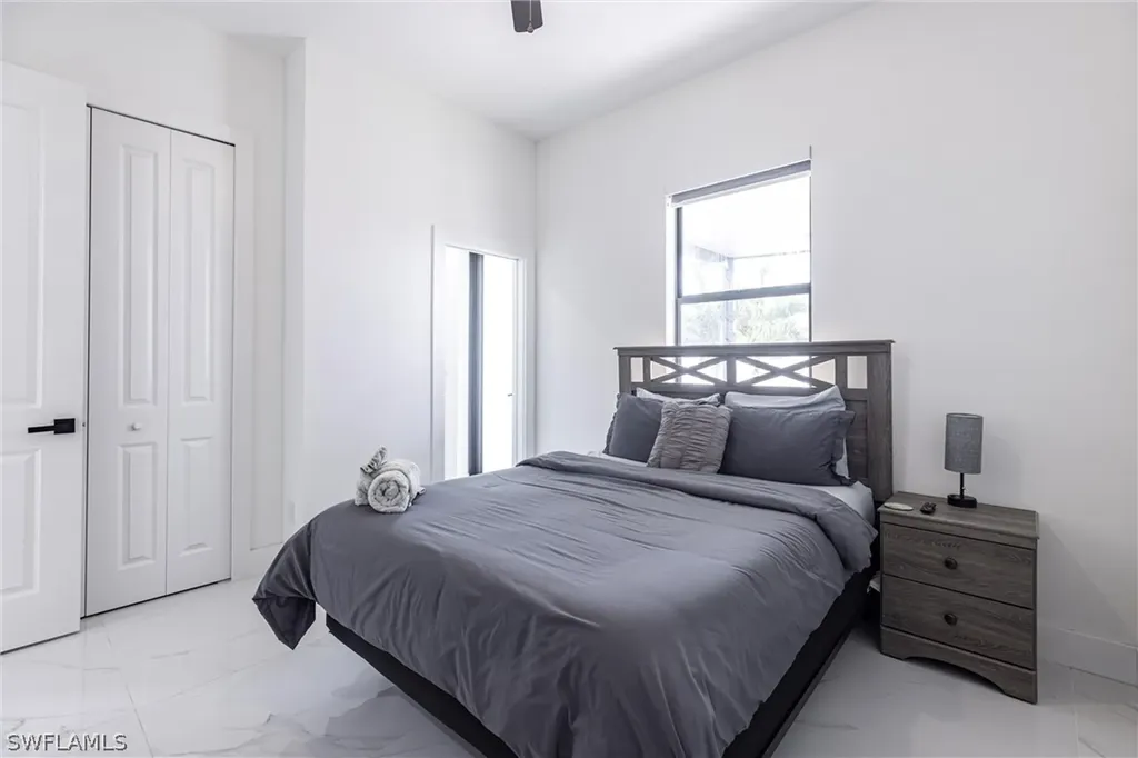 1005 NE 9th Terrace Cape Coral FL 33909