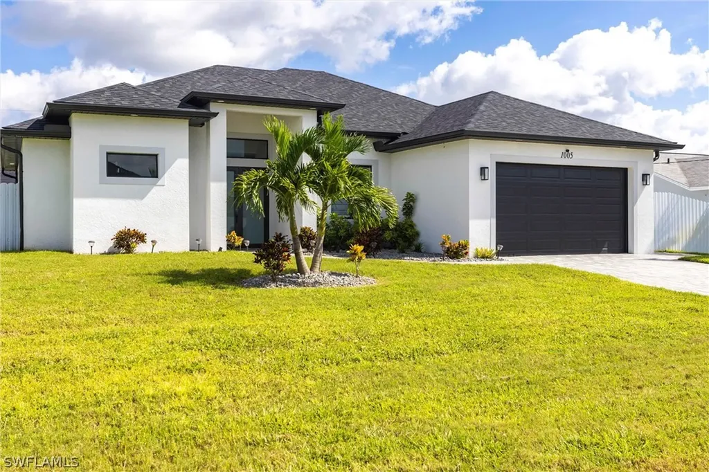 1005 NE 9th Terrace Cape Coral FL 33909
