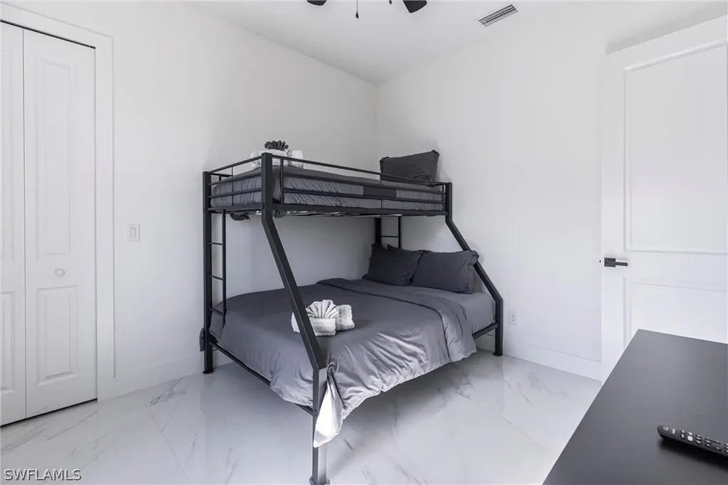 1005 NE 9th Terrace Cape Coral FL 33909