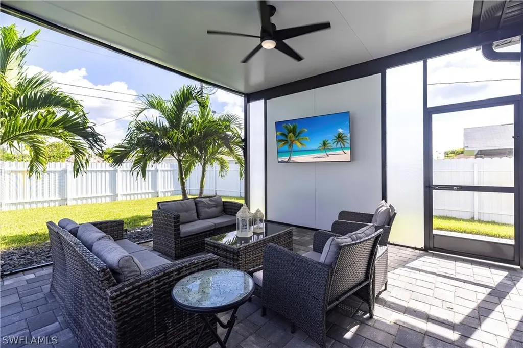 1005 NE 9th Terrace Cape Coral FL 33909
