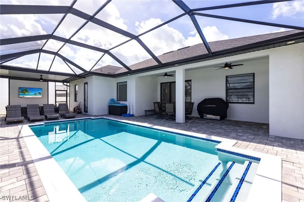 1005 NE 9th Terrace Cape Coral FL 33909