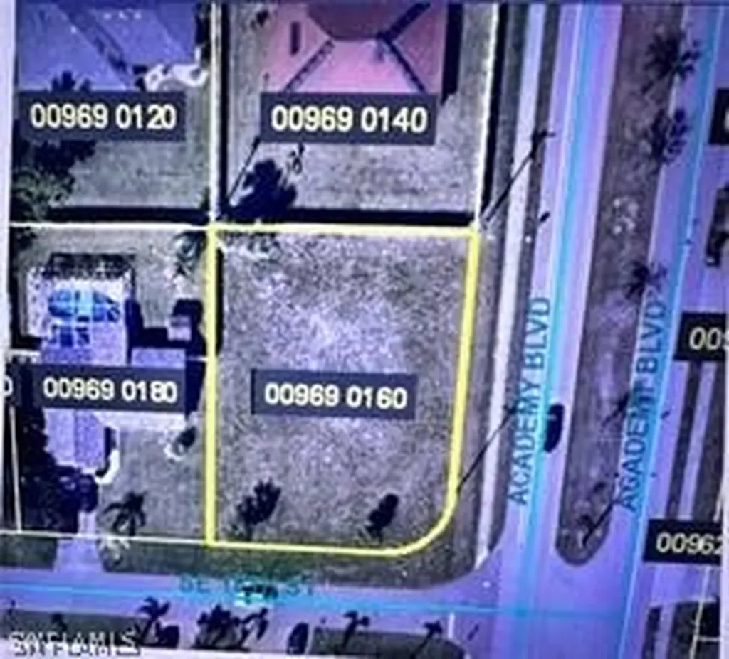 627 SE 18th Street Cape Coral FL 33990