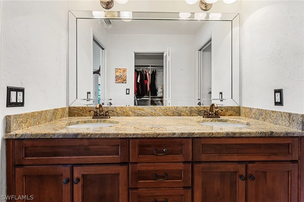 15470 Cedarwood Lane Naples FL 34110