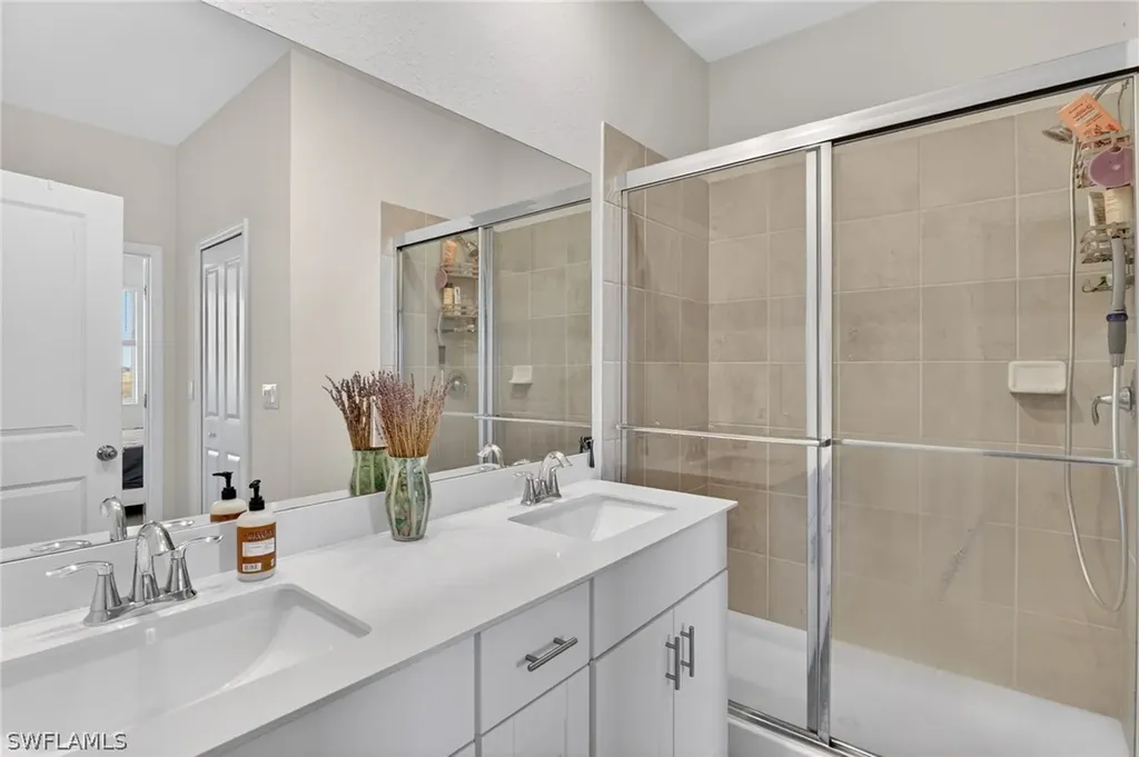 2821 Citrus Street Naples FL 34120