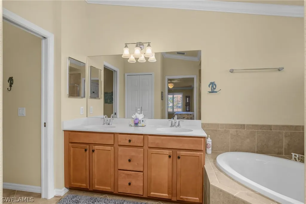9517 Avellino Way Naples FL 34113
