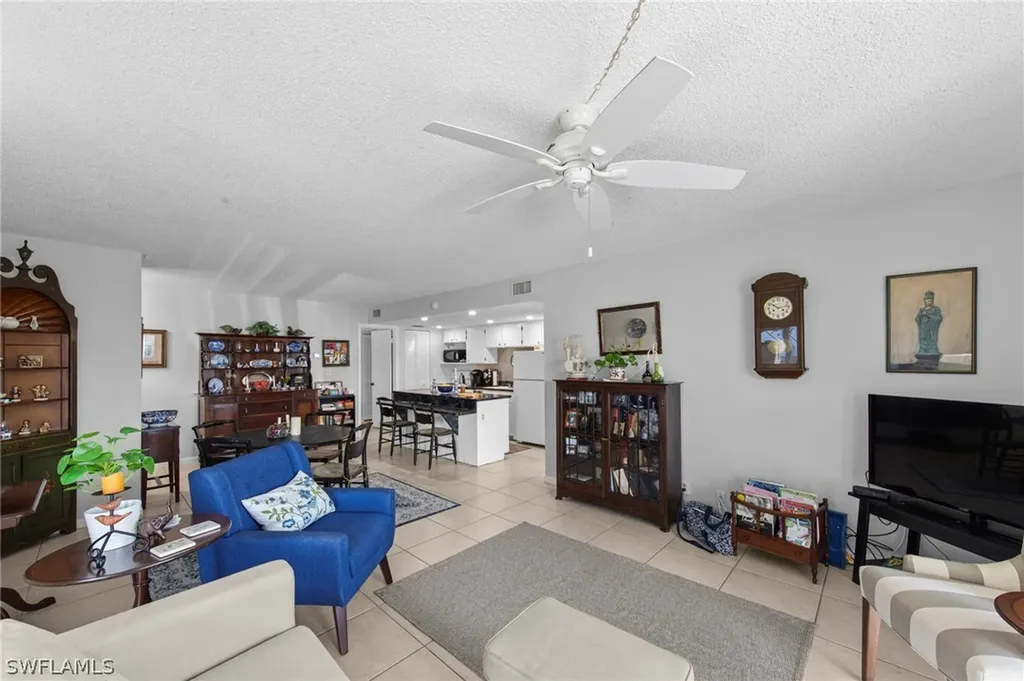 256 Palm Drive Naples FL 34112