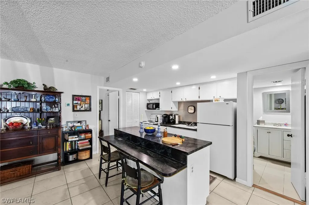 256 Palm Drive Naples FL 34112