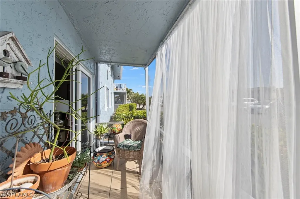 256 Palm Drive Naples FL 34112