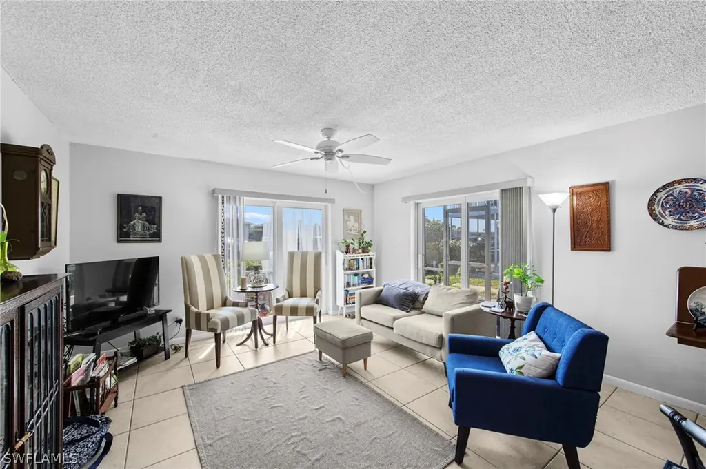 256 Palm Drive Naples FL 34112
