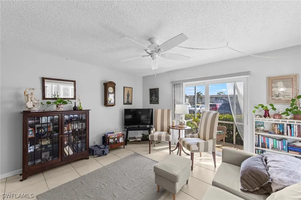 256 Palm Drive Naples FL 34112