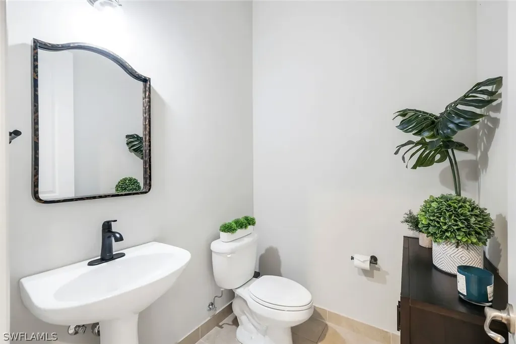9469 Greenleigh Court Naples FL 34120