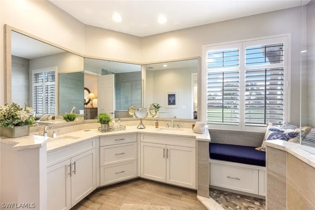 1610 Clermont Drive Naples FL 34109