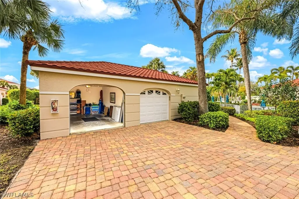 1610 Clermont Drive Naples FL 34109