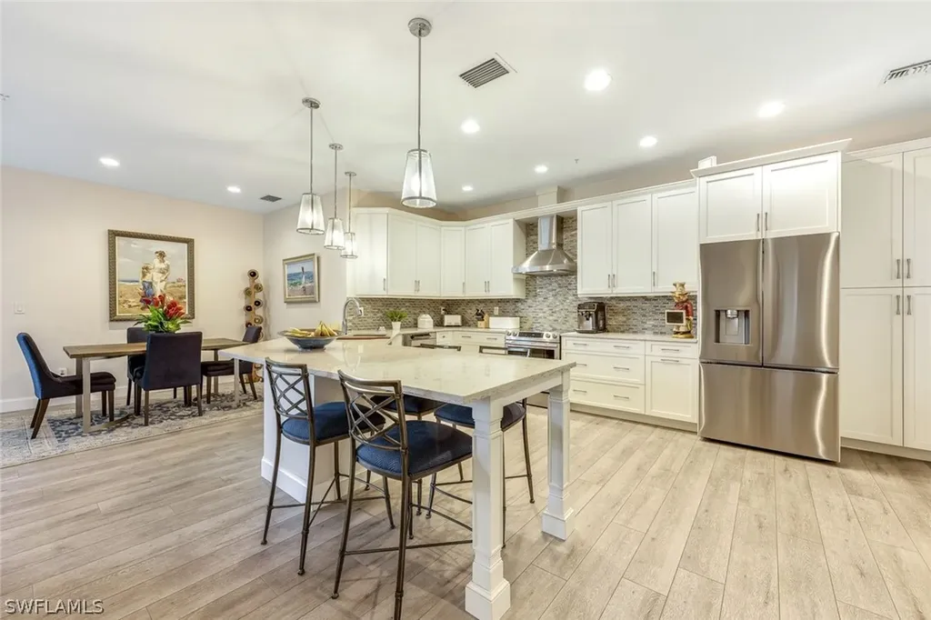 1610 Clermont Drive Naples FL 34109