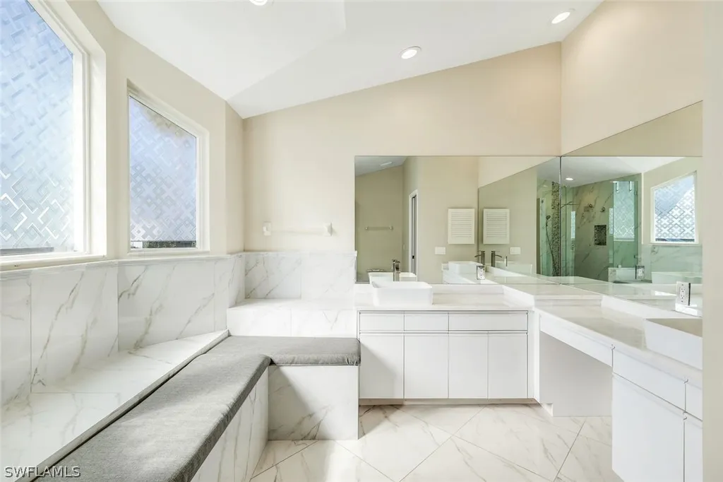 547 Cormorant Cove Naples FL 34113