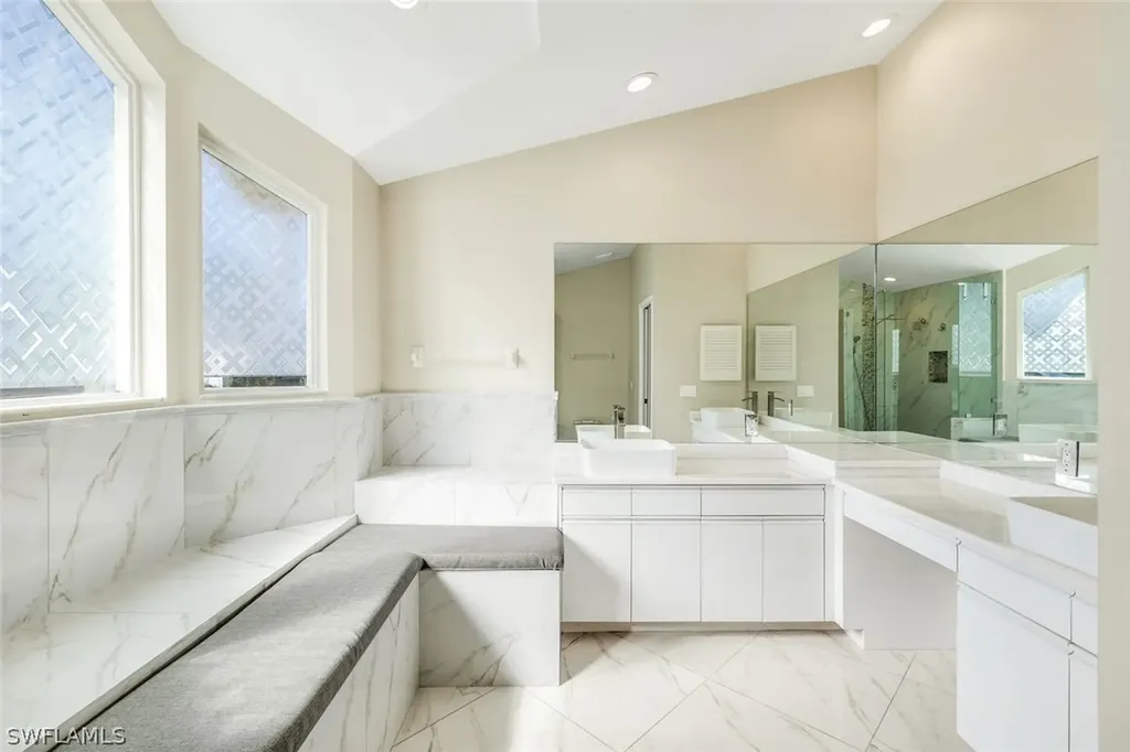 547 Cormorant Cove Naples FL 34113