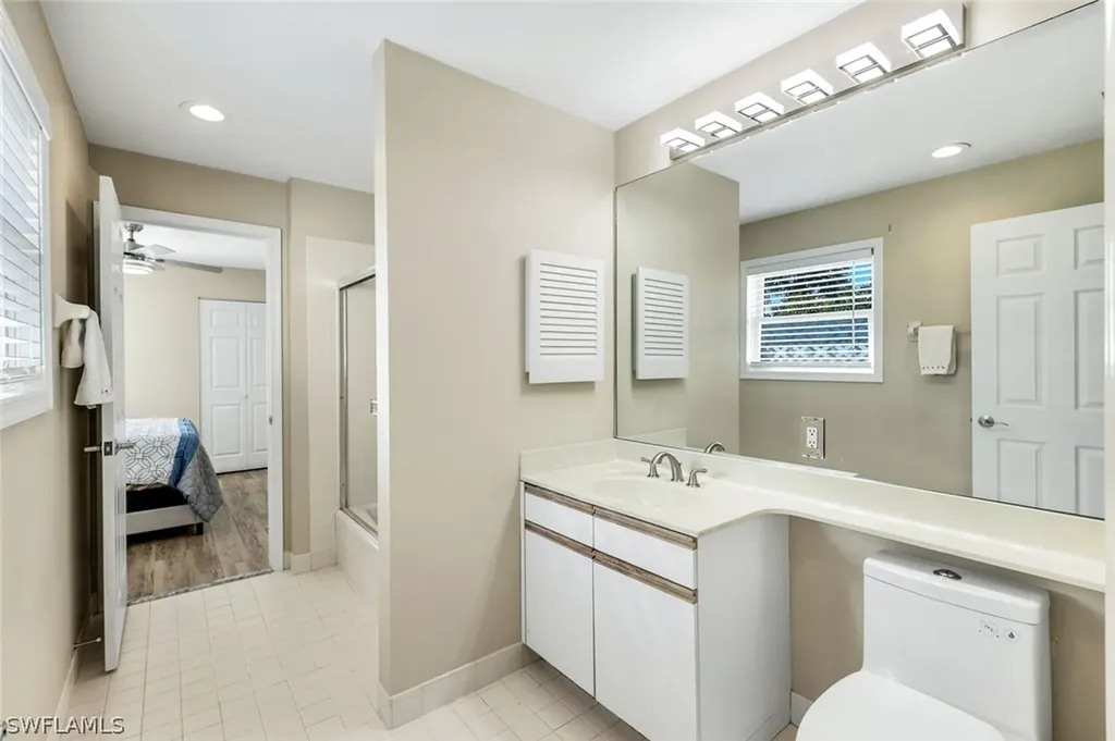 547 Cormorant Cove Naples FL 34113